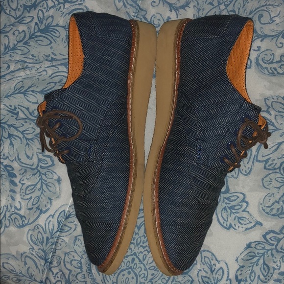 Toms - Picture 4 of 4